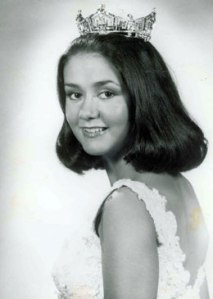 1976_TawnyGodin-x365